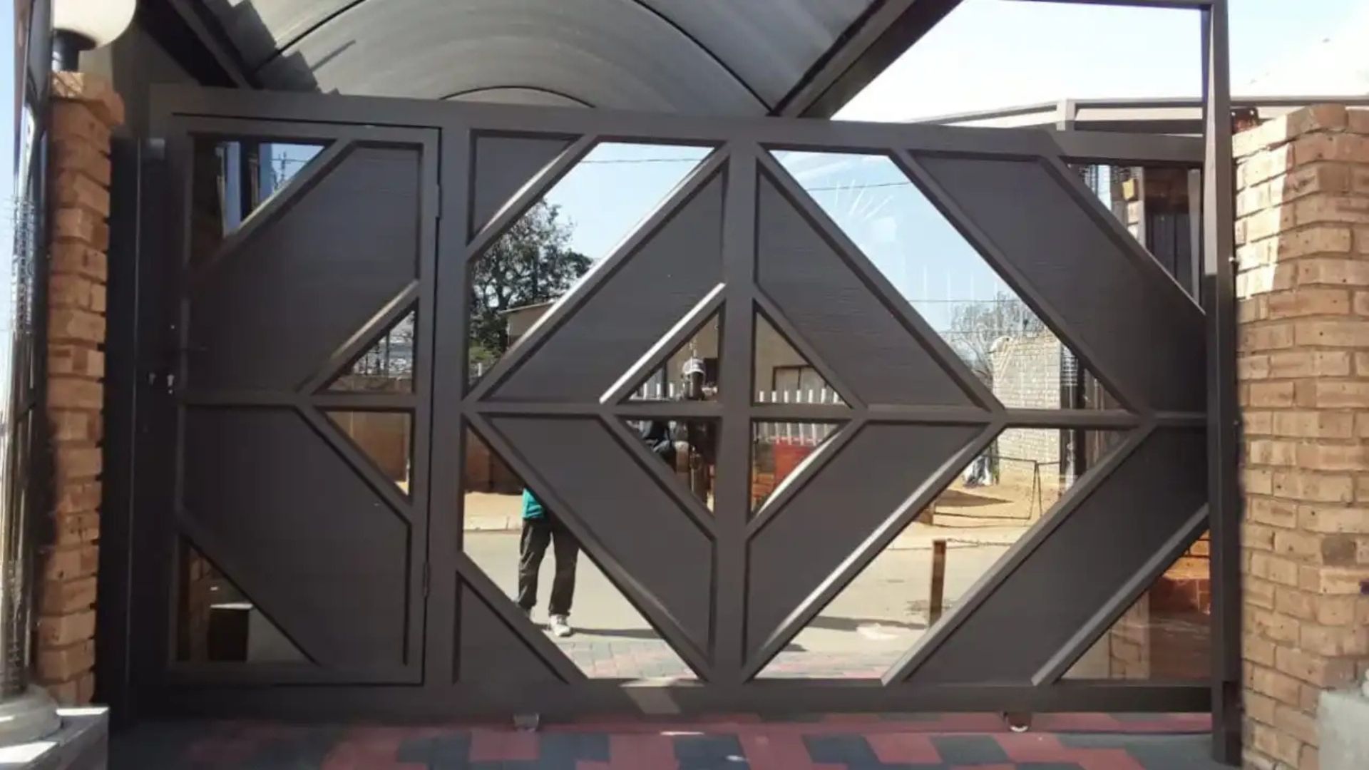 Durable Aluminum Door Designs For SA