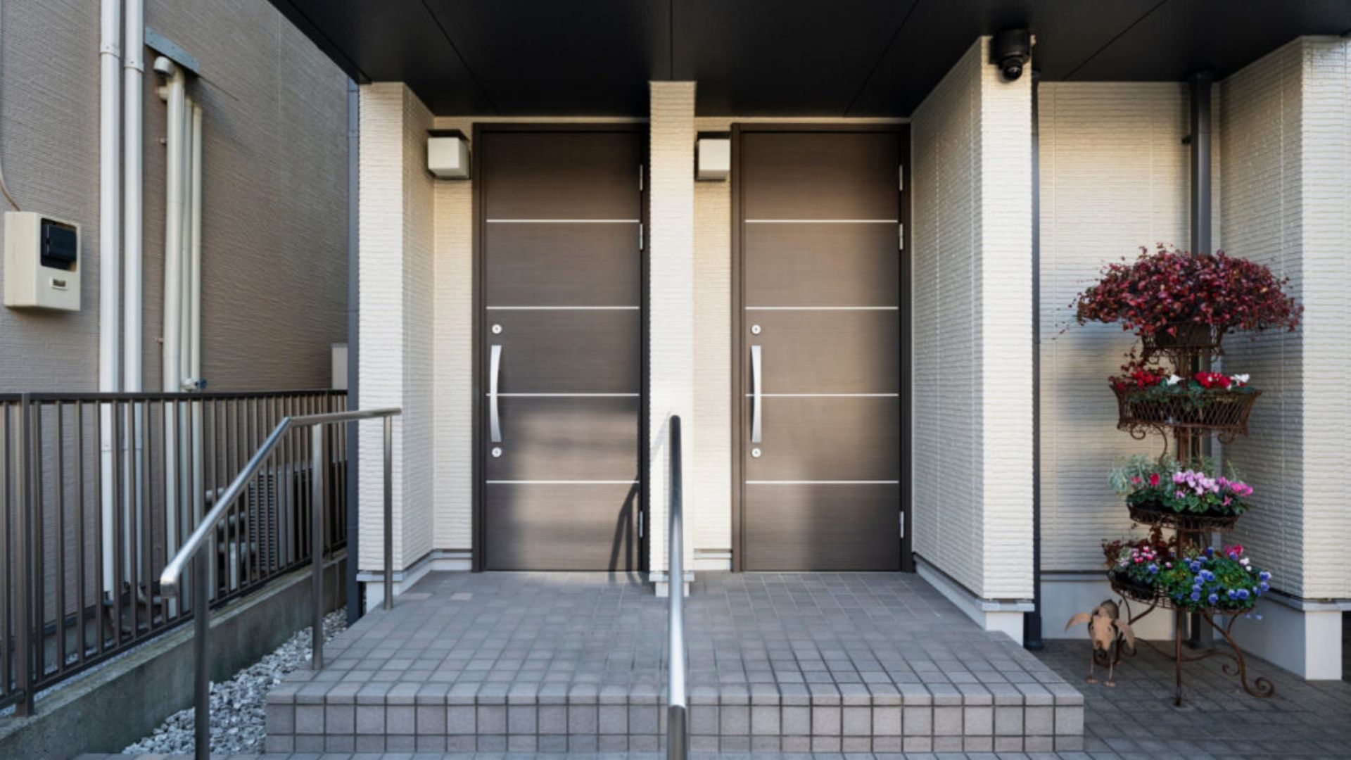 Eco-friendly aluminum doors