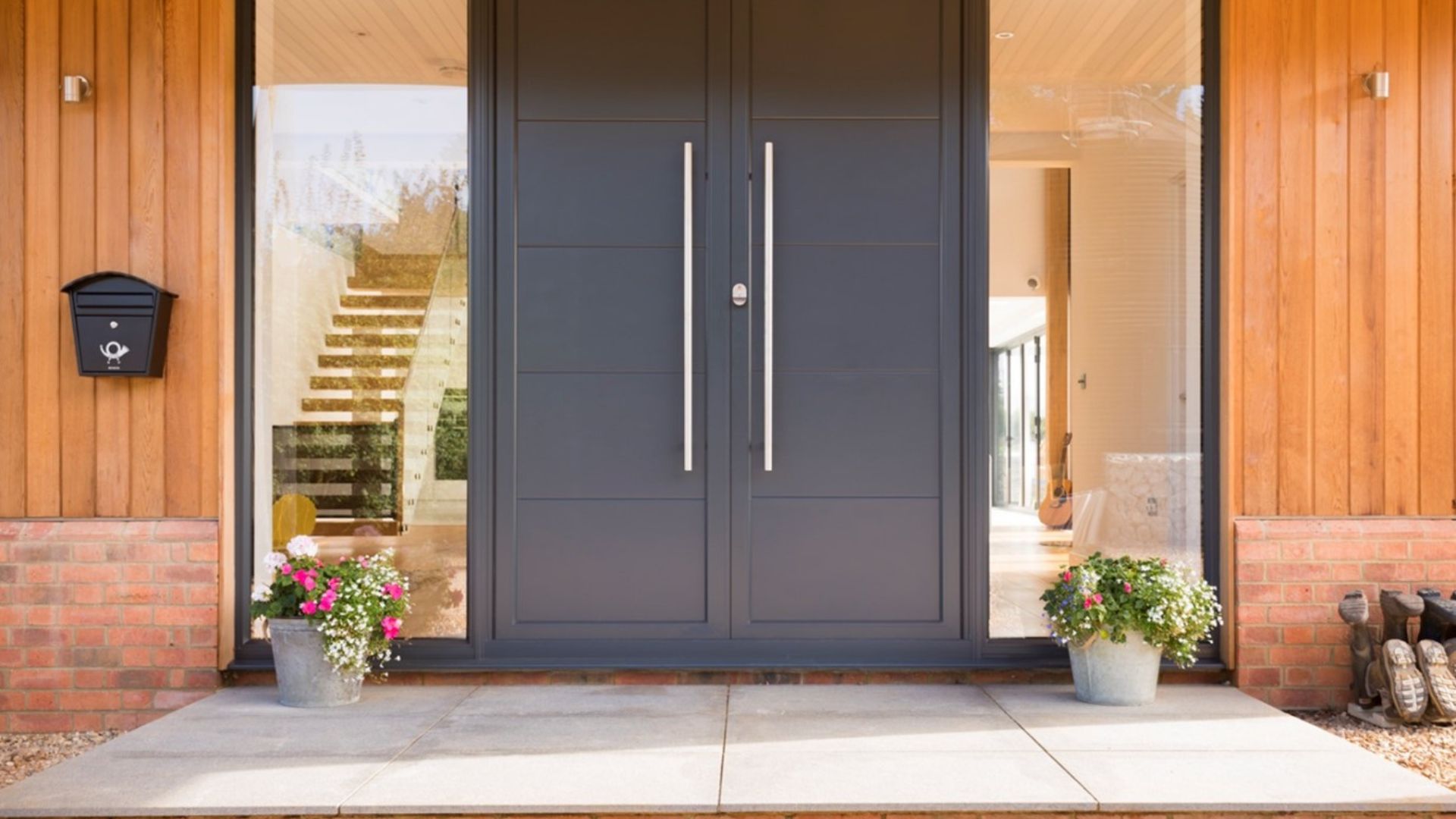 How to Maintain Aluminum Doors