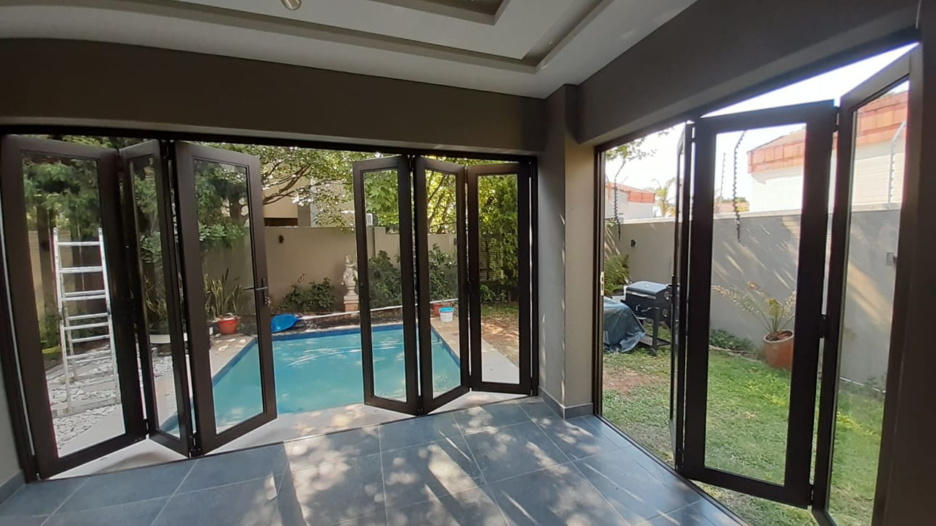 Modern Aluminum Window Installation Services